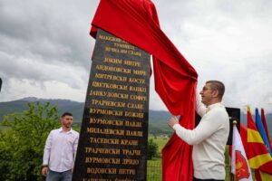 Мицкоски го откри споменикот на хероите Македонци од Туминец, Преспа и Мала Преспа и порача дека повеќе од кога ни е потребно обединување