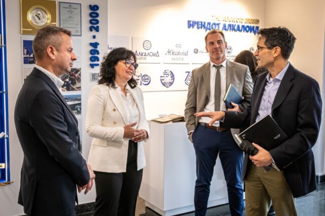 Висока делегација на САД во работна посета на „Алкалоид“