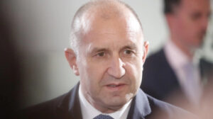 Радев: Време е за преговори со Русија за Украина