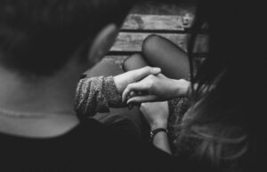 Хороскопски знаци кои брзо се заљубуваат, но тешко ги признаваат своите чувства