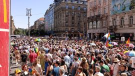 Унгарската полиција одобри да се случу Прајд во Будимпешта како прекин на ерата на Орбан