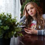 Истражувањата откриваат: Плановите за исхрана што ги дава ВИ се несоодветни и ризични за адолесцентите