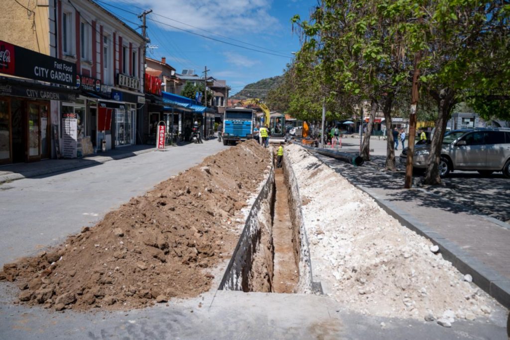Започна реконструкцијата на водоводната мрежа на ул. „Кузман Јосифоски“ во Прилеп