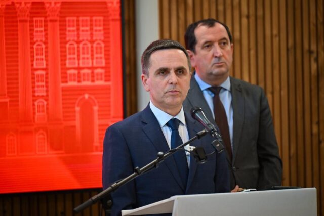 ВЛЕН најави дека на девети мај ќе станат една парија