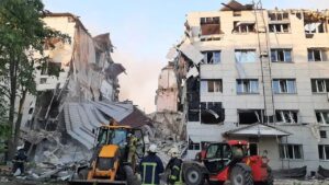 ВИДЕО: Украински дрон погоди студентски дом, четворица загинати, 35 деца повредени, објави Русија