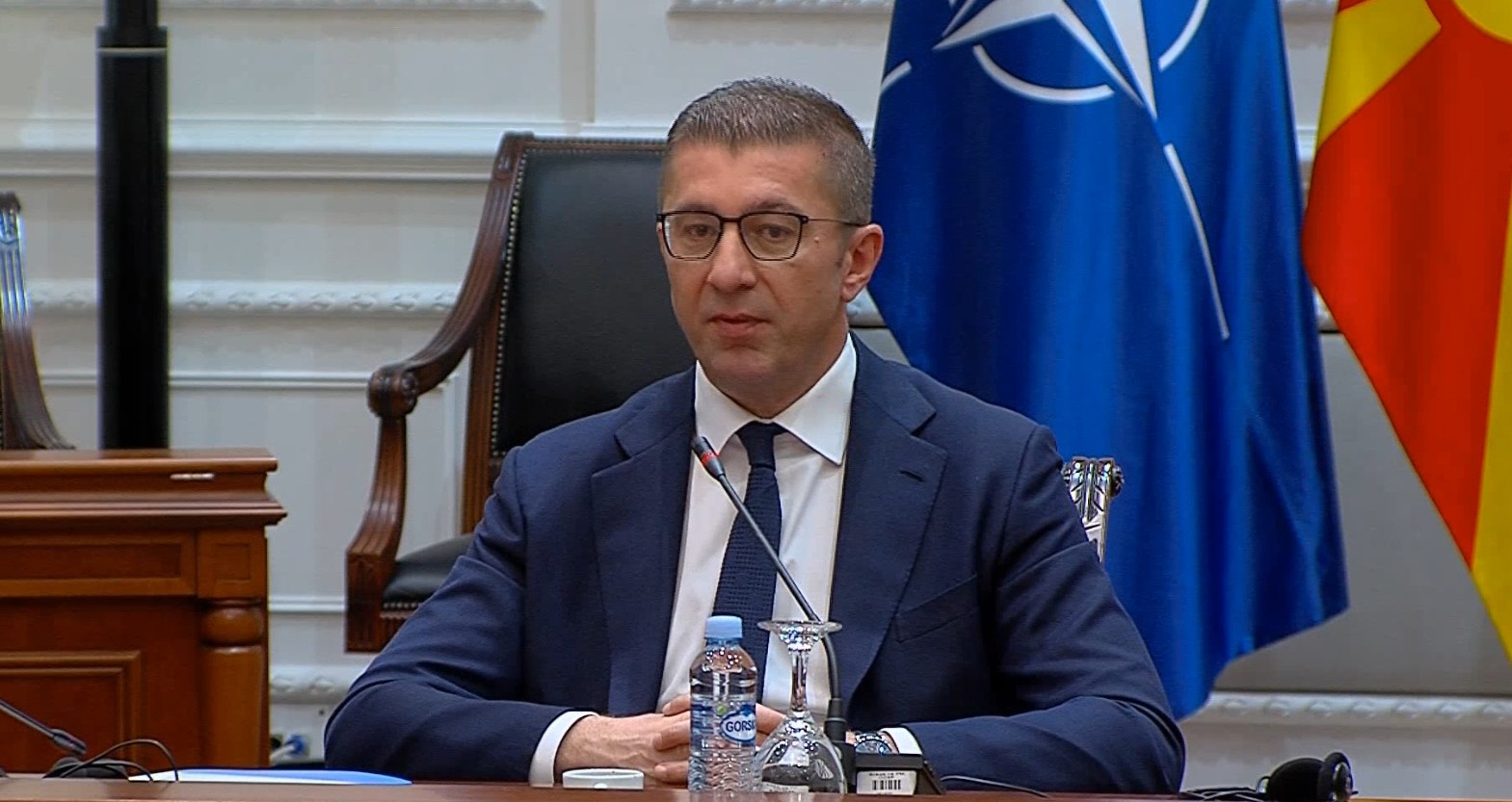 Мицкоски: Не се поместуваме ни милиметар ако не се помести и Софија