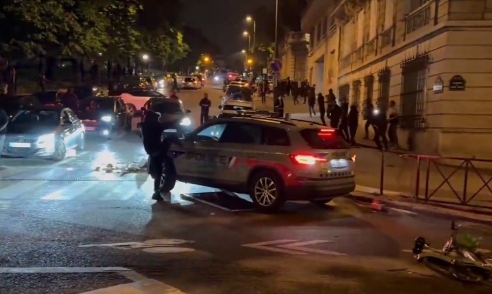Наместо славење на успехот, хaoс низ улиците на Париз – повредени 23 полицајци! (ВИДЕО)