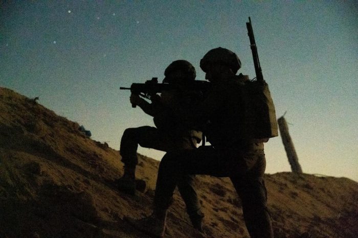 Израел изградил тајна воена база во пустина во Ирак, локален овчар пријавил невообичаена активност, ирачките сили за малку ќе ја откриеле