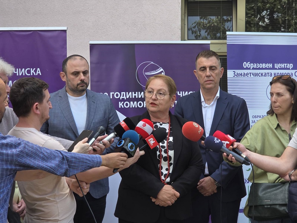 Јаневска најави лиценцирање на училишните психолози за да може да детектираат разни видови проблеми во училиштата