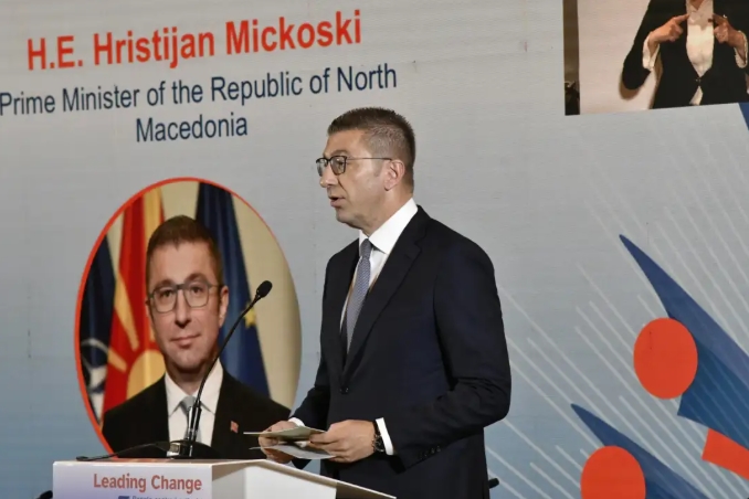 МИЦКОСКИ: Младите не може да ги задржиме само со пораки, туку со квалитетни работни места и конкурентна економија во Македонија