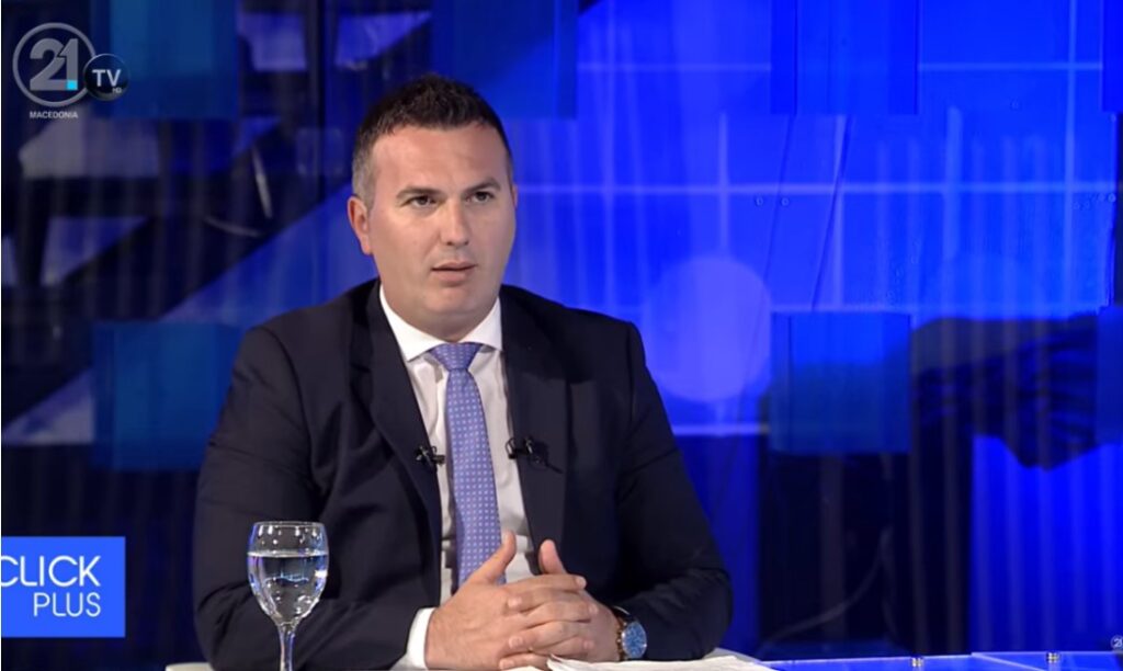 Арбер Адеми: Законот за јазици во опасност!