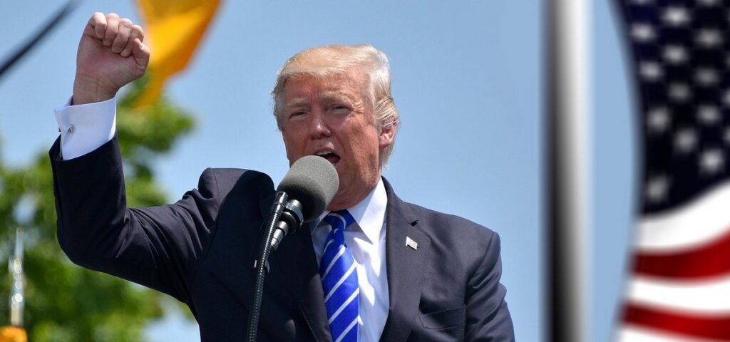 Трамп го одложи зголемувањето на царините за европските автомобили