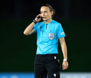 Ива Пројковска четврти судија на мечот Бараселона – Баерн Минхен