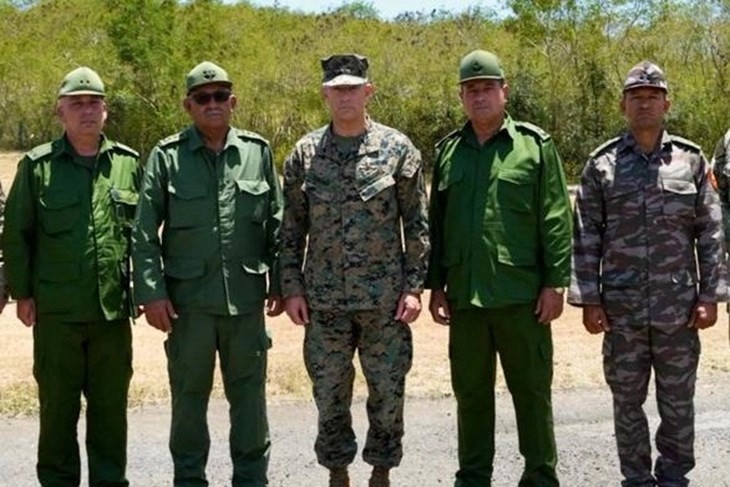 Американски и кубански генерали се сретнаа во Гвантанамо по извештаите дека Куба купила беспилотни летала