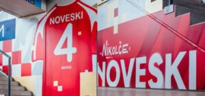 Вака се почитуваат легендите: Мајнц на својот стадион издвои посебен дел за Николче Новески (ФОТО)