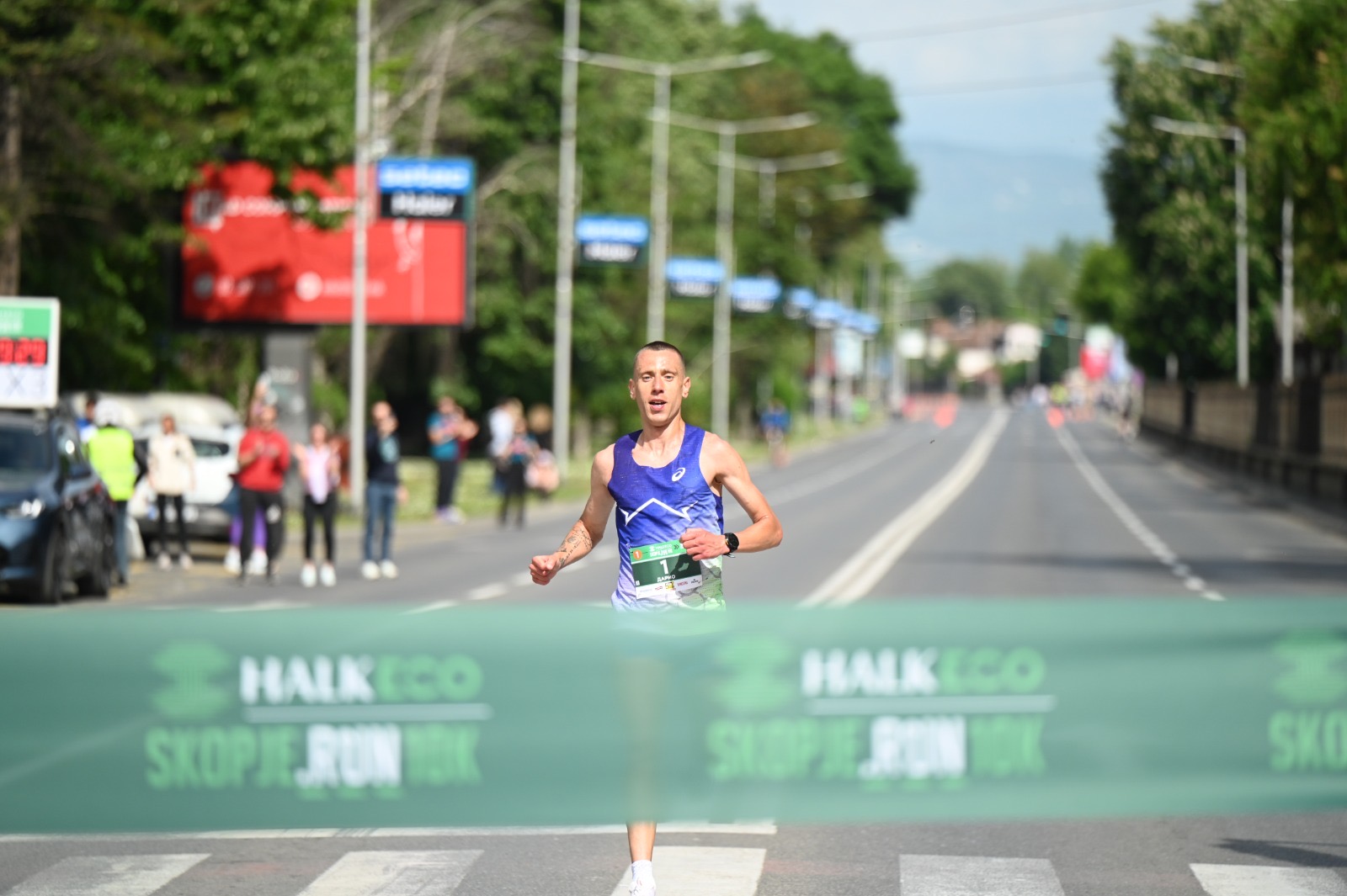 Дарио Ивановски со нов македонски рекорд на 10 км на HalkEco Skopje Run 10K