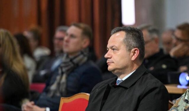 Ковачки на албански пренесе поздрави од Мицкоски во Тирана