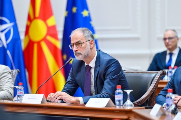 СТОИЛКОВИЌ ВО КИНА: Потпретседателот на Владата учествува на состанок на локалните лидери на Кина, централна и источна Европа