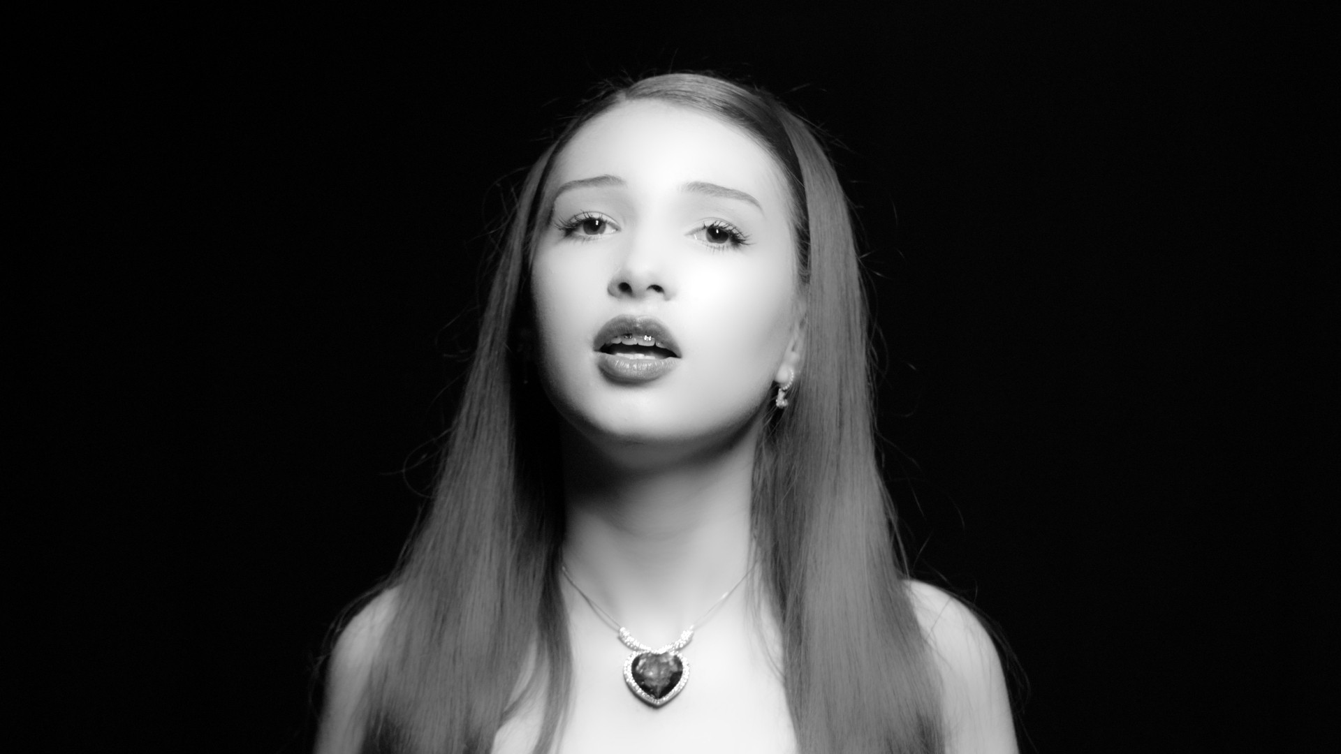 По Junior Eurovision и San Remo Junior, Тамара Грујеска со нова емотивна балада