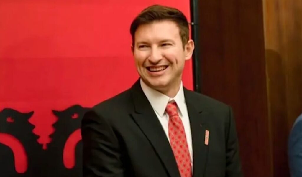 Кој му ја разниша столицата на амбасадорот Меидани во Скопје?! – Албанското МНР: Коментарите во медиумите не ја одразуваат реалноста