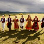 Георги Гавровски песната „Убава си“ и ја посветува на Македонија