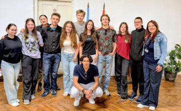 Успех на Гимназија на ДАФ: Од сцената во Охрид до награда во Кочани
