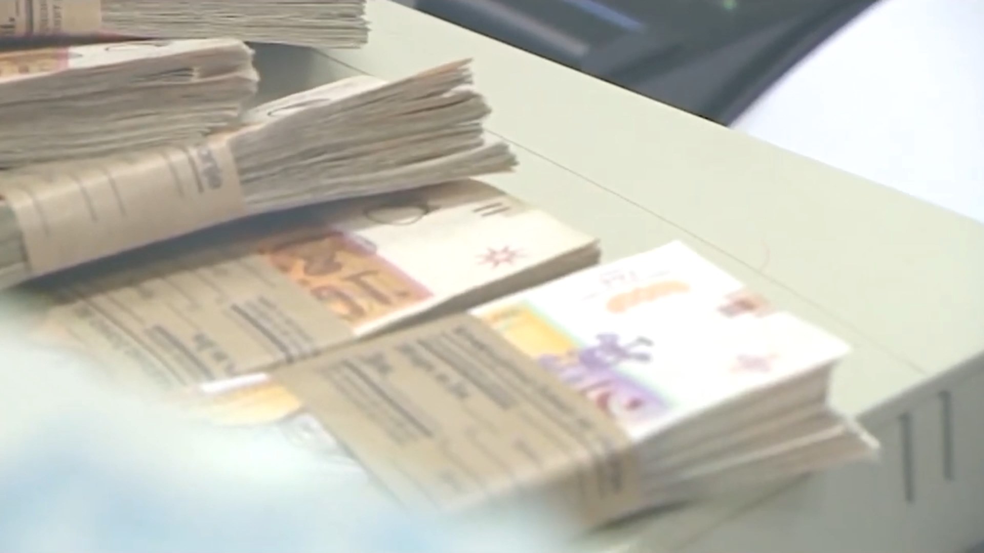 Фискална стратегија: „Од четврта економија во Европа, до поскап живот и понизок стандард“