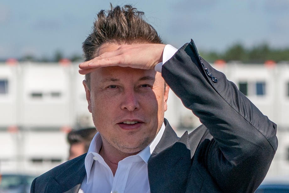 ИЛОН МАСК СТАНУВА ТРИЛИОНЕР?! SpaceX со потег што ќе промени сè