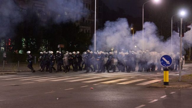 СРБИЈА ГО ПРЕКИНА ЦЕЛИОТ ЖЕЛЕЗНИЧКИ СООБРАЌАЈ ПРЕД СТУДЕНТСКИОТ ПРОТЕСТ ВО БЕЛГРАД