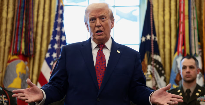 Трамп: САД ќе им помогнат на бродовите заглавени од блокадата на Ормуз