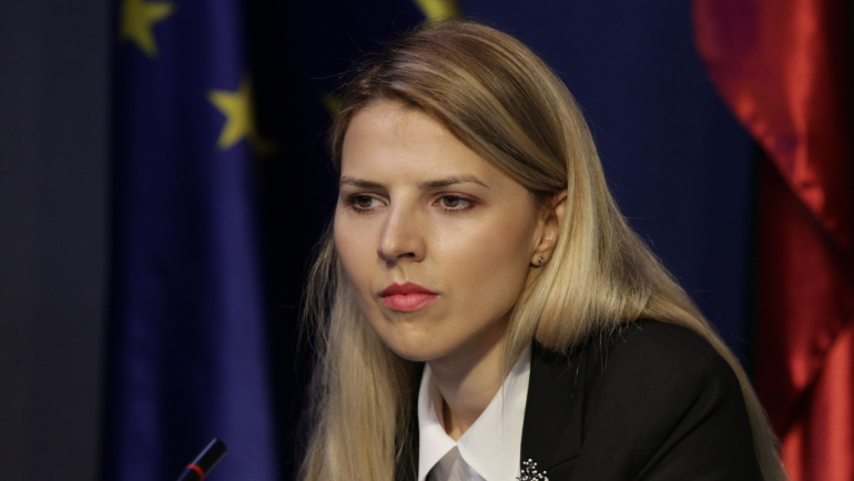 Велислава Николаева Петрова-Чамова ќе биде новата шефица на бугарската дипломатија