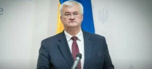 Сибиха: Полска направи стратешка грешка со одлуката да му го одземе медалот на Зеленски