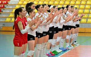 Селекторот со список на одбојкарки за Европската лига