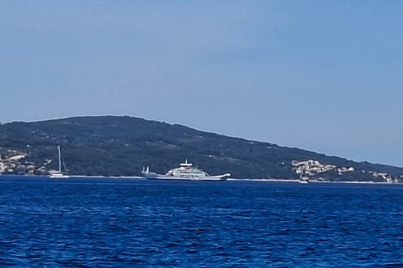 Три лица загинаа во бродска несреќа во Хрватска