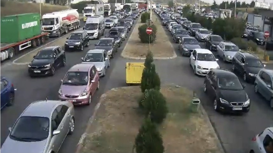 И противпожарен апарат во задолжителна опрема пред одморот во Грција