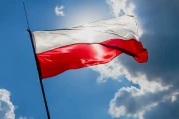 СПОР МЕЃУ ПОЛСКА И УКРАИНА: Варшава го брани одземањето на Орденот на Зеленски, Киев именувал единица по злосторниците од УПА
