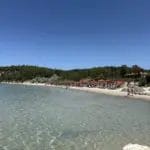 Одморот во Грција поскапува таму каде што најмногу боли