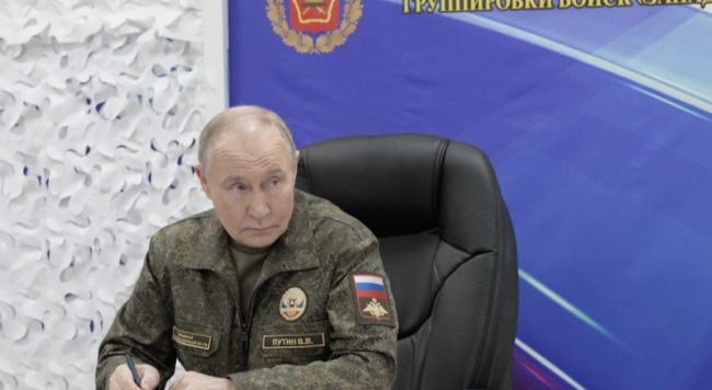 РУСИЈА ПРОДОЛЖУВА СО ОСТВАРУВАЊЕТО НА СВОИТЕ ВОЕНИ ЦЕЛИ, УКРАИНСКИТЕ НАПАДИ НЕМА НИШТО ДА ПРОМЕНАТ, КАЖА ПУТИН