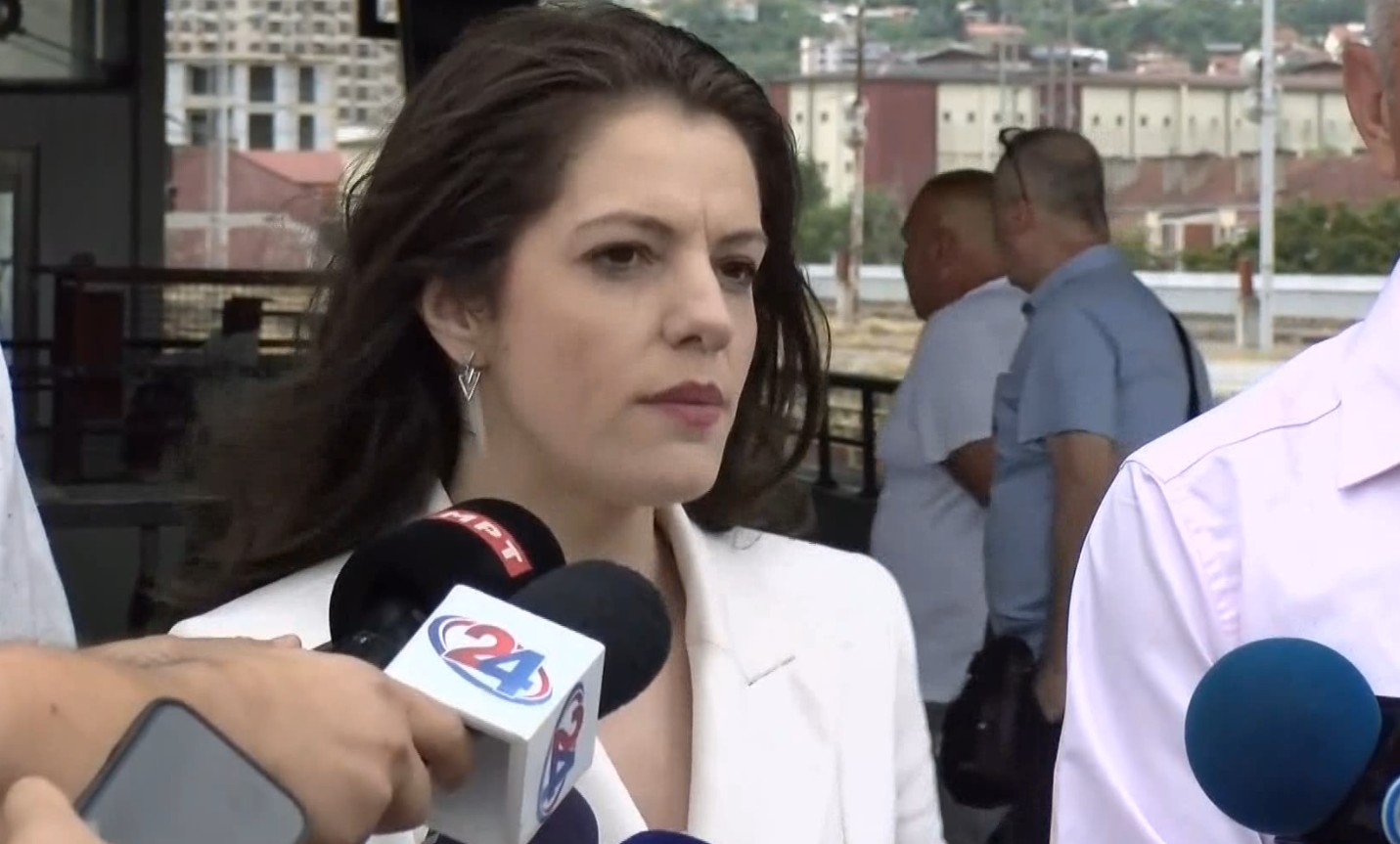 Одржлив транспорт во Скопје и возење со автобус по рутата на БРТ и градскиот воз