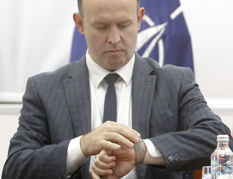 Реконструкцијата може да заврши како избор на нова влада