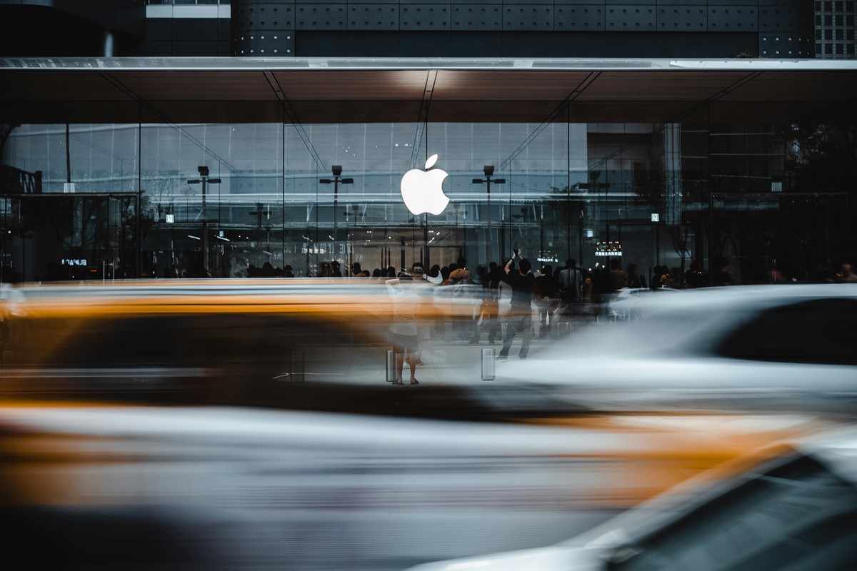 Apple сака да купува мемориски чипови од кинеска компанија поврзана со армијата