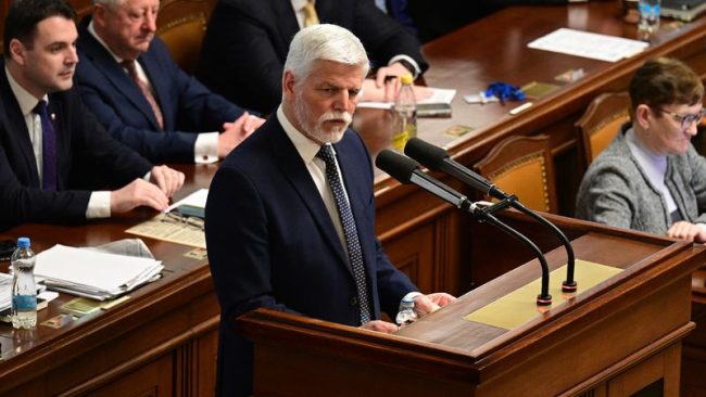 ЧЕШКИОТ ПРЕТСЕДАТЕЛ ГО ТУЖИ ПРЕМИЕРОТ ЗАШТО НЕ ОДИ НА САМИТОТ НА НАТО