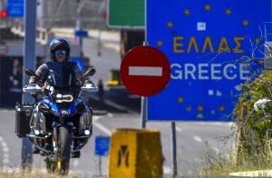 Ако има големи гужви, системот ЕЕС во Грција може привремено да функционира без земање биометриски податоци