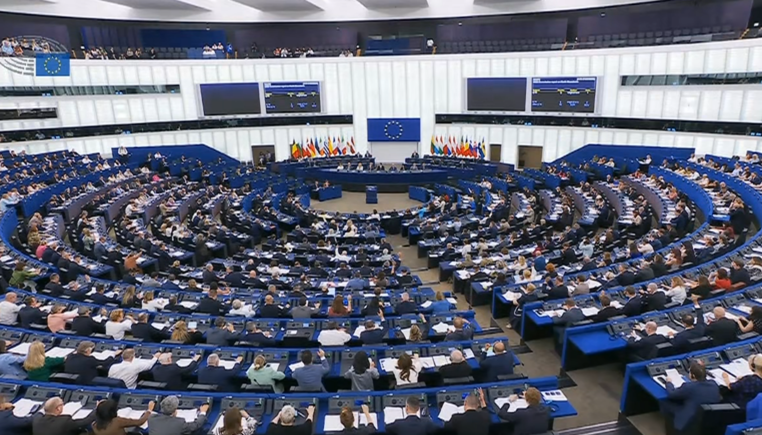 Мицкоски најавува европски „маратон“, Филипче обвинува за демагогија и бегање од преговорите