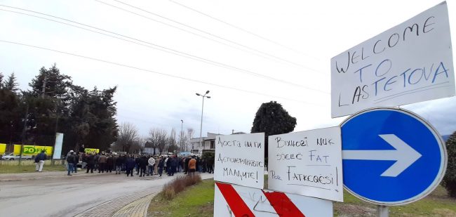 КАЗИНАТА И КЛАДИЛНИЦИТЕ МОРА ДА СЕ ОДДАЛЕЧЕНИ НАЈМАЛКУ 500 МЕТРИ ОД ШКОЛИТЕ, УСВОЕН НОВИОТ ЗАКОН ЗА ИГРИ НА СРЕЌА