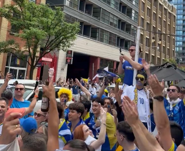 Се „загрева“ атмосферата: Ечи песна на Дино Мерлин пред настапот на БиХ (ВИДЕО)
