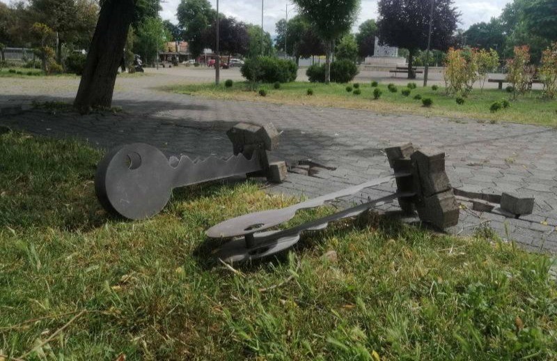 Деца вандализираа, Општина Карпош пријави во полиција