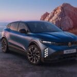 „Renault“ го освежи електричниот „Megane“: Поголем домет, побрзо полнење и ново лице (ФОТО/ВИДЕО)