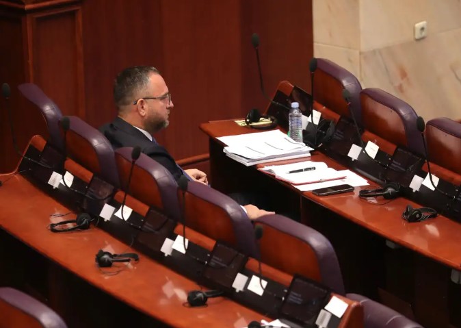 Тошковски се поистовети со МВР во расправата за интерпелацијата