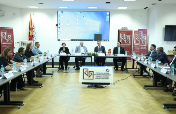 Мицкоски на средби со претставници на стопански комори и градежни компани за реализација на капиталните инвестиции